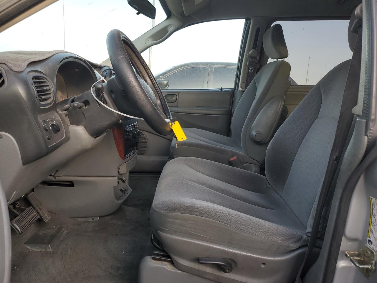 2005 Chrysler Town & Country - Image 7
