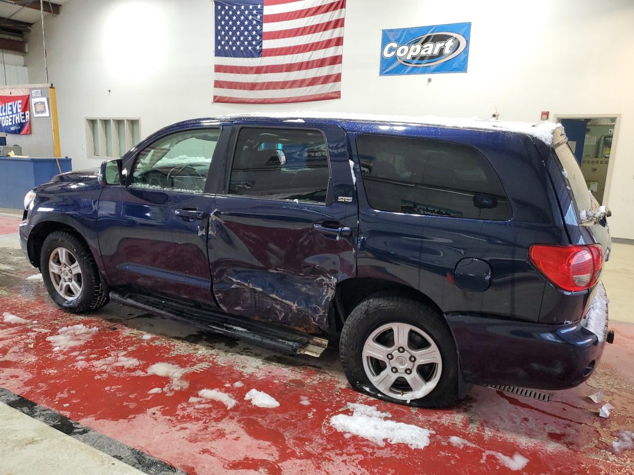2009 Toyota Sequoia - Image 2