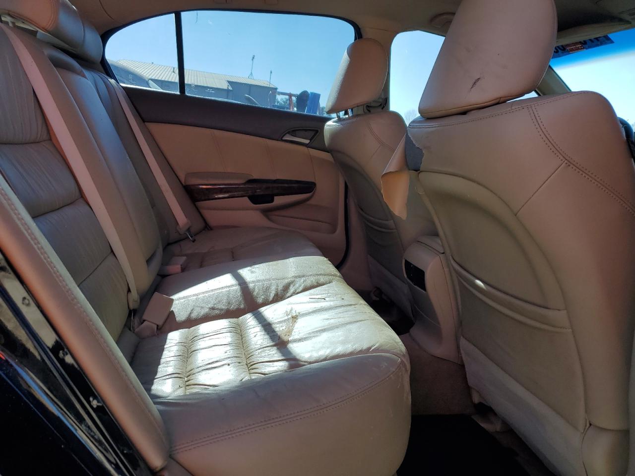 2010 Honda Accord - Image 10
