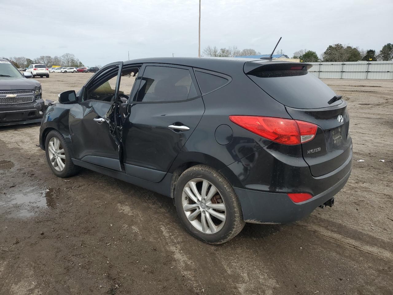 2011 Hyundai Tucson - Image 2
