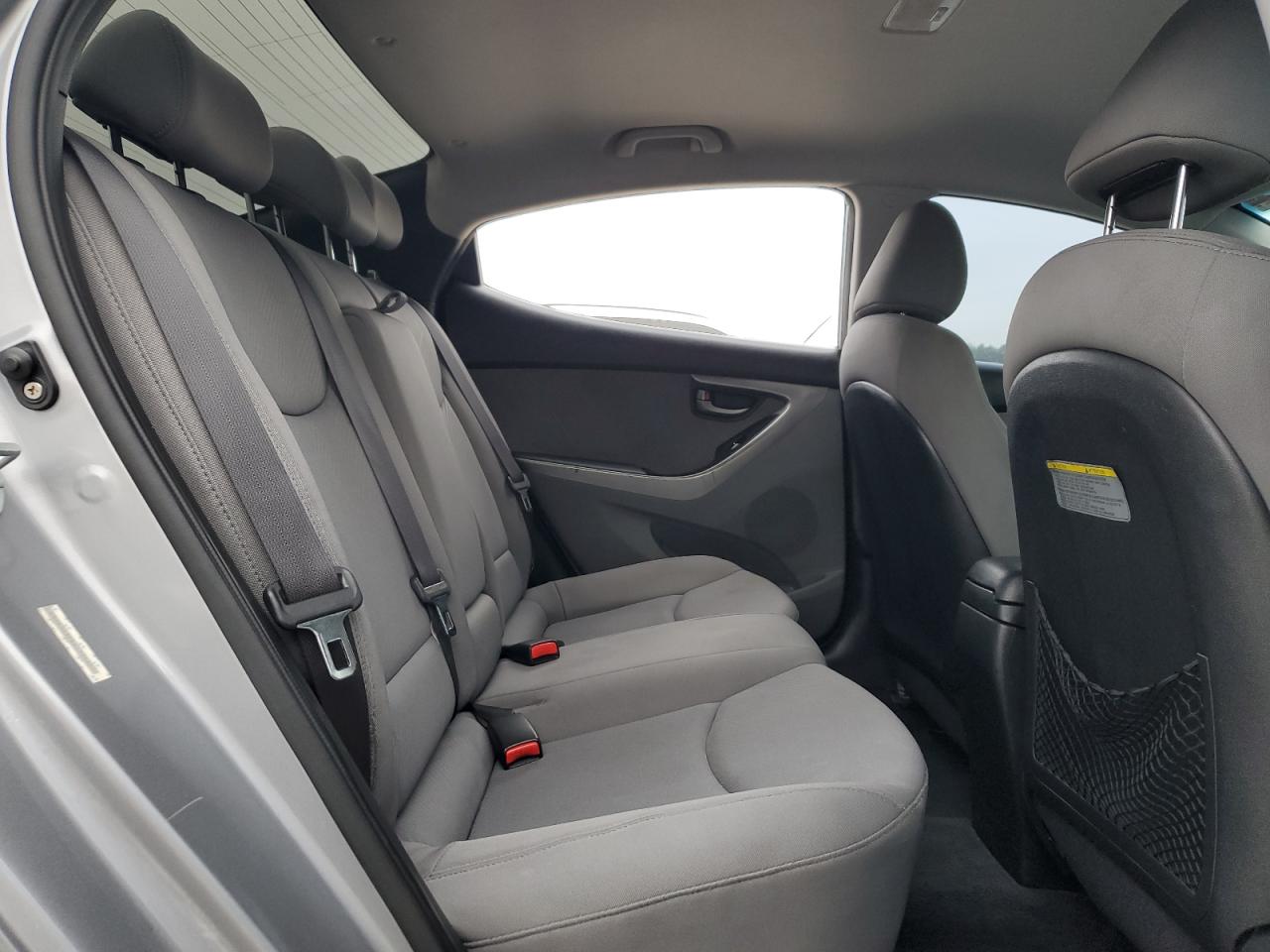 2013 Hyundai Elantra - Image 10