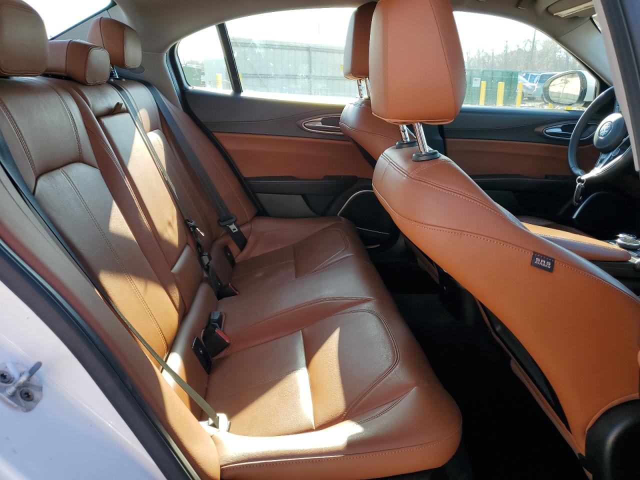 2017 Alfa Romeo Giulia - Image 10