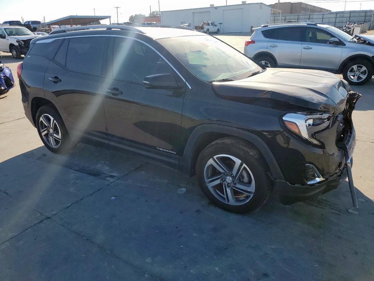 2021 GMC Terrain - Image 4