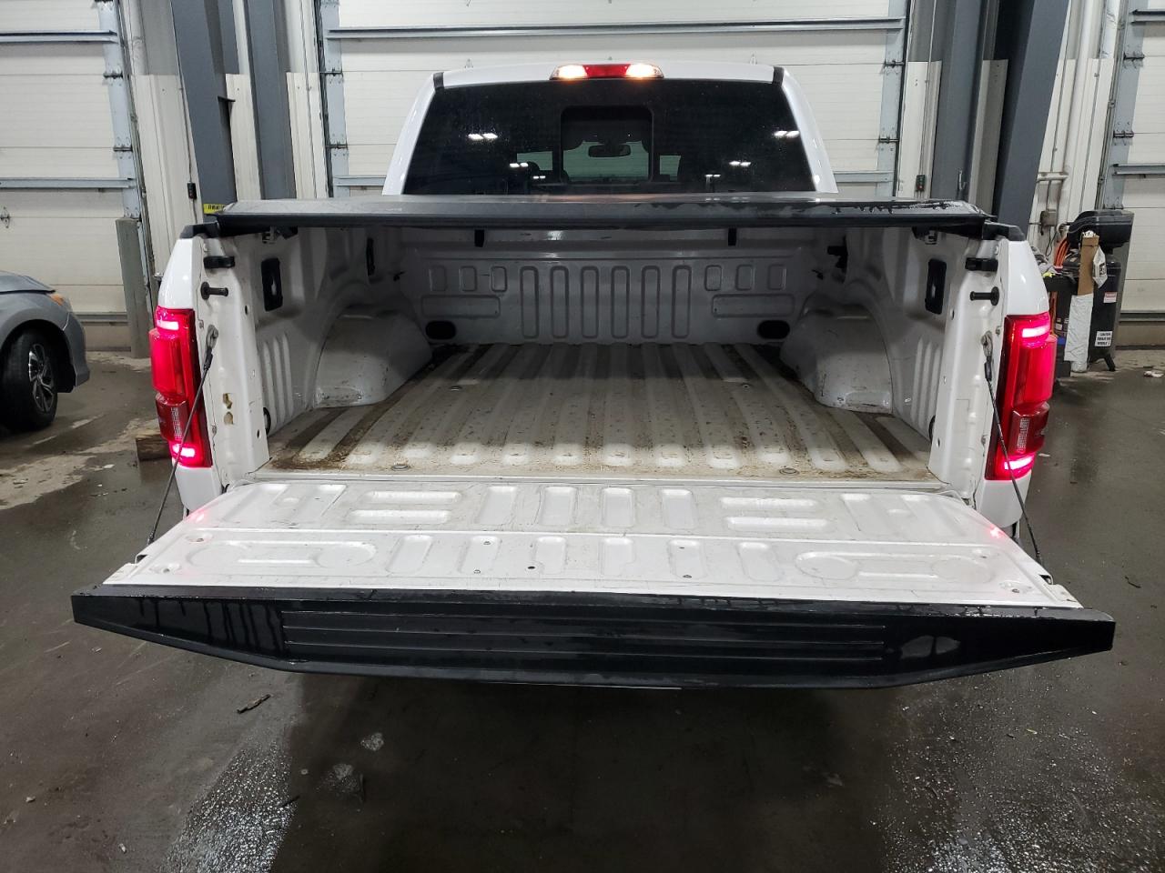 2015 Ford F-150 - Image 6