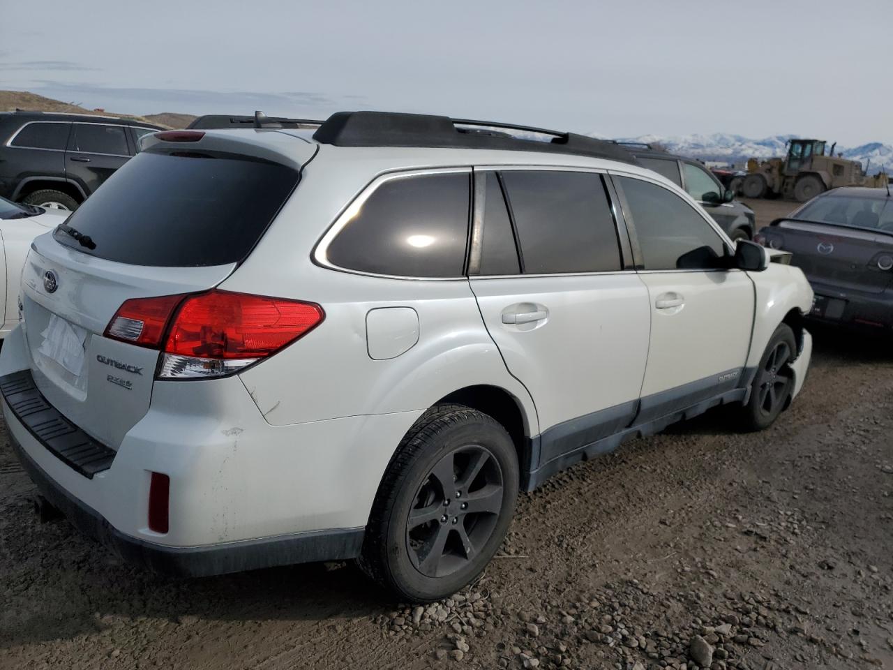 2014 Subaru Outback - Image 3