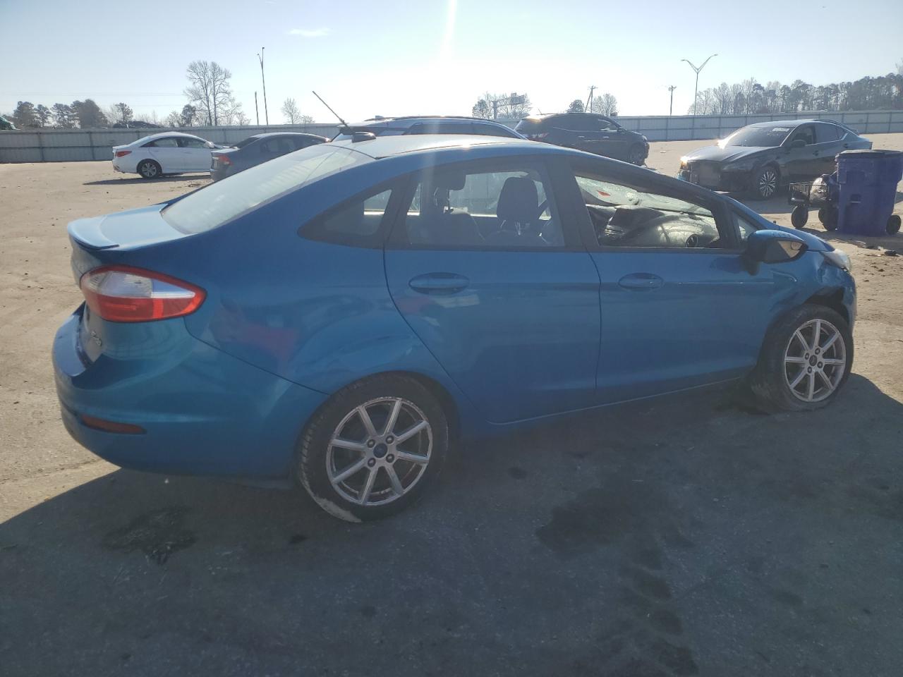 2016 Ford Fiesta - Image 3