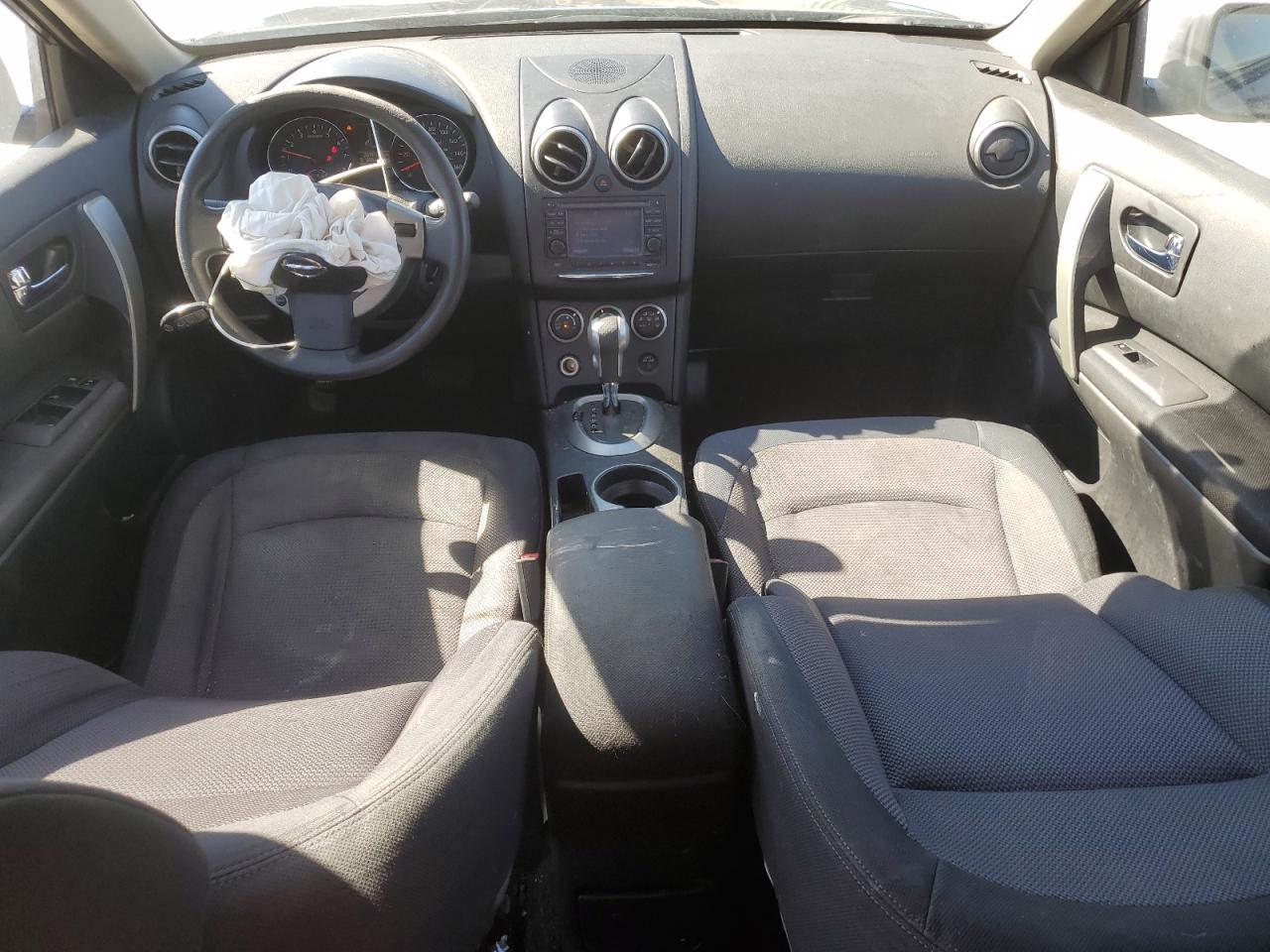 2011 Nissan Rogue - Image 8
