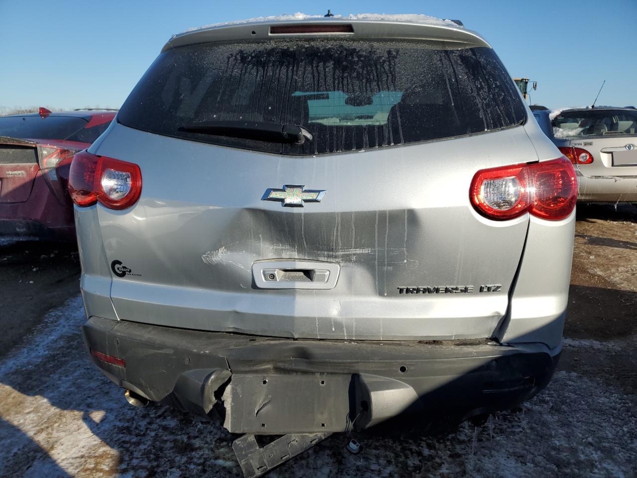 2012 Chevrolet Traverse - Image 6