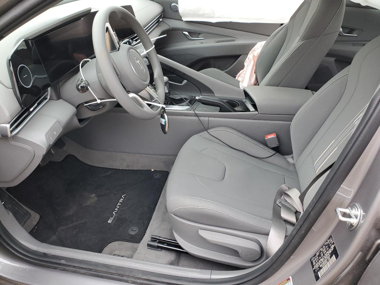 2024 Hyundai Elantra - Image 7