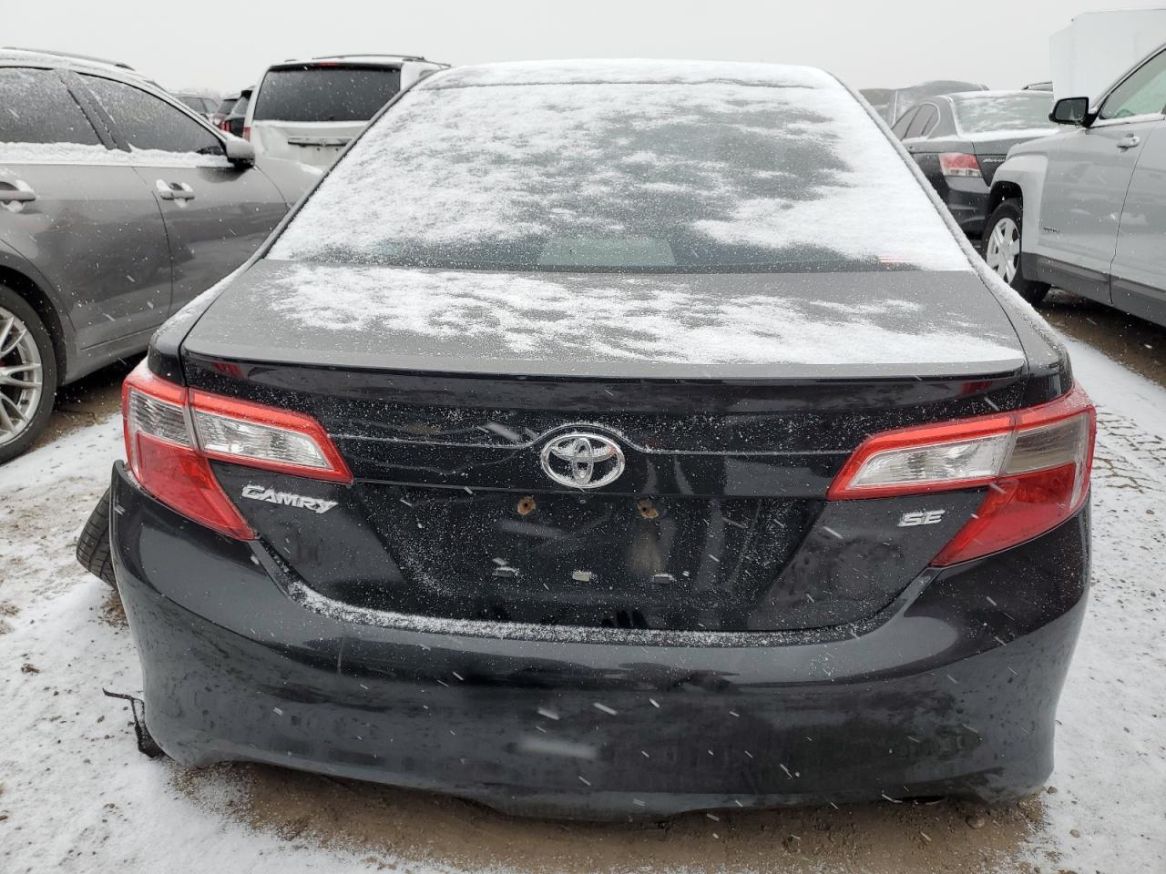 2014 Toyota Camry - Image 6