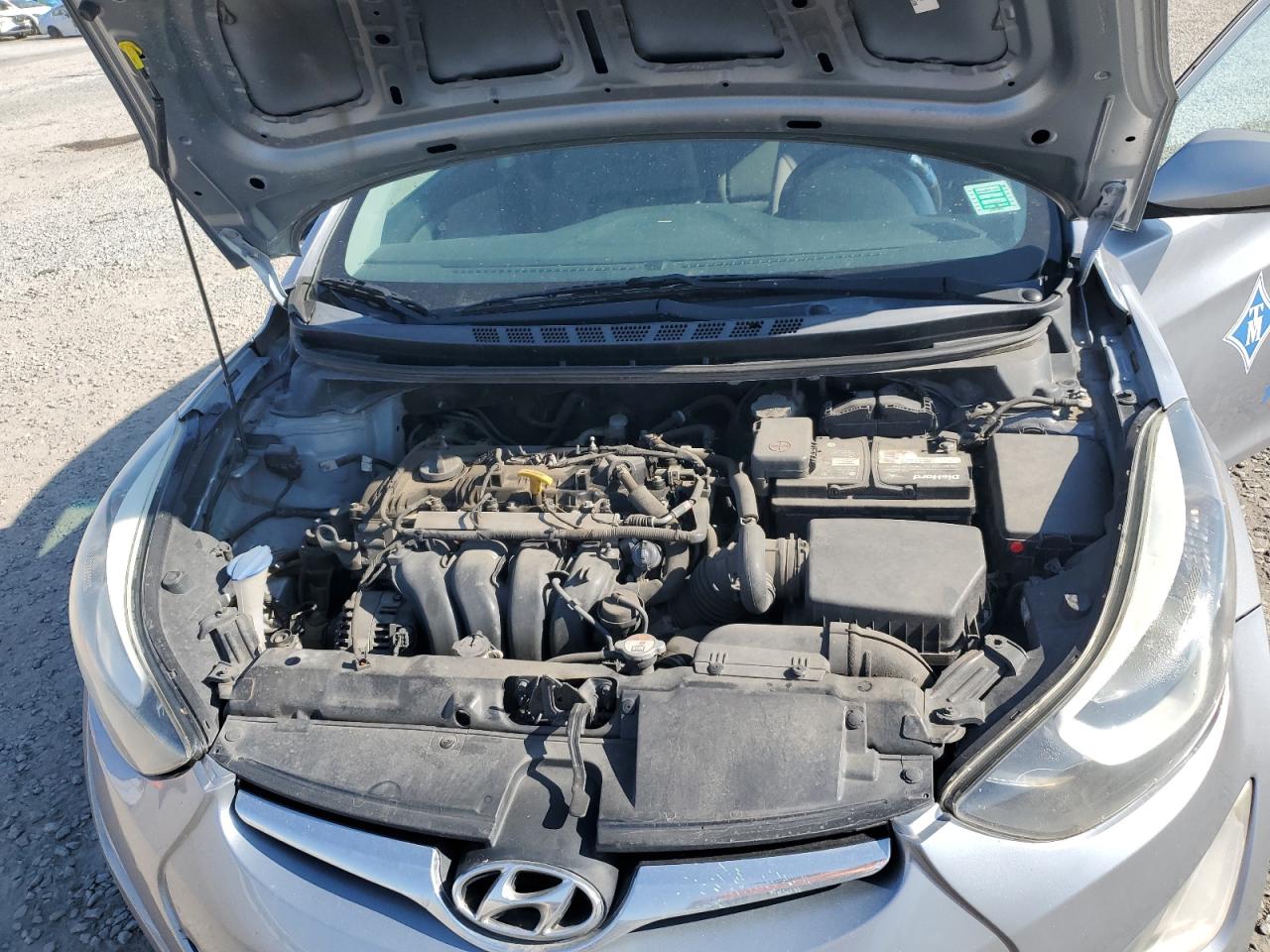 2016 Hyundai Elantra - Image 12