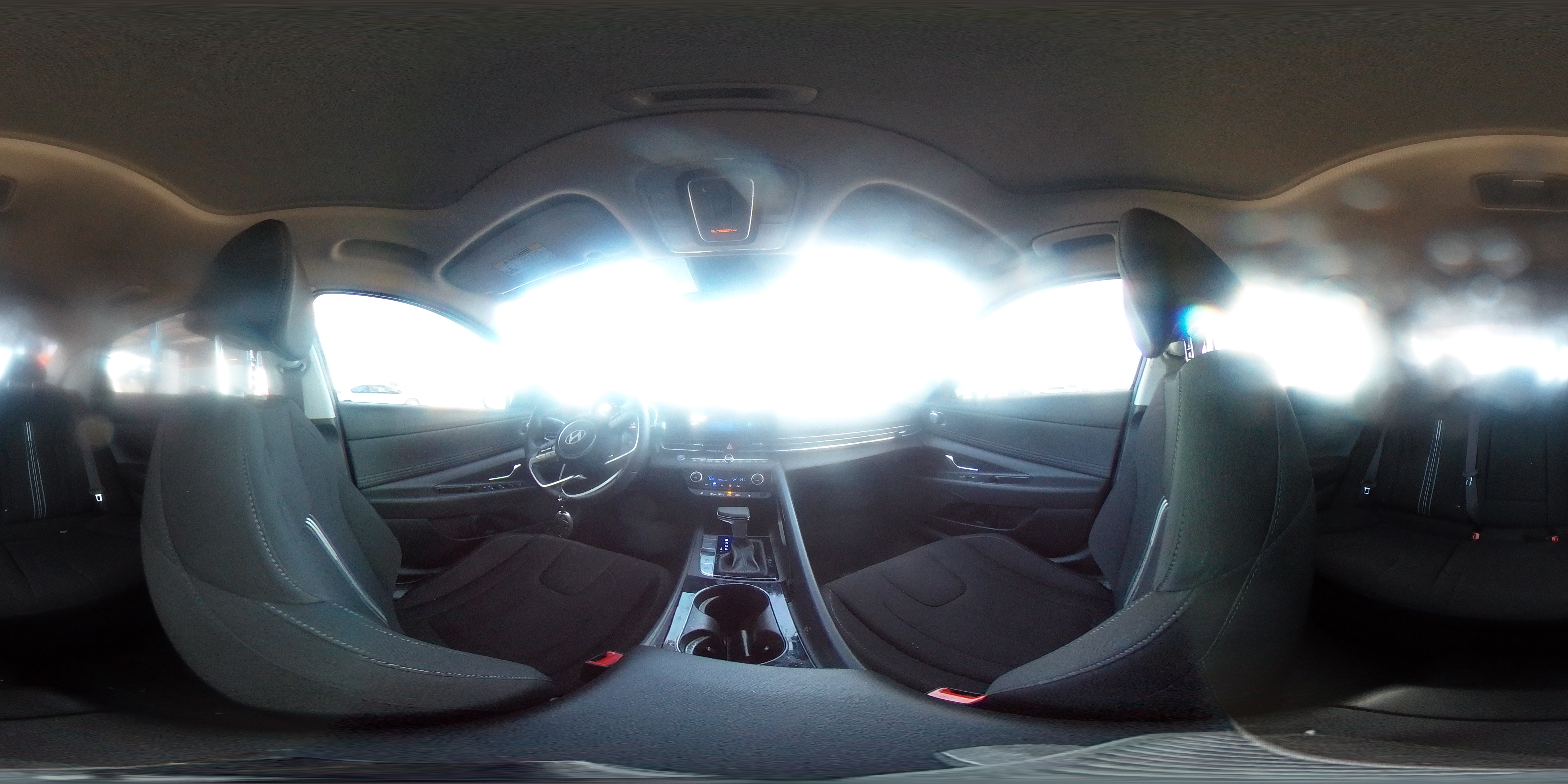2024 Hyundai Elantra - Image 13