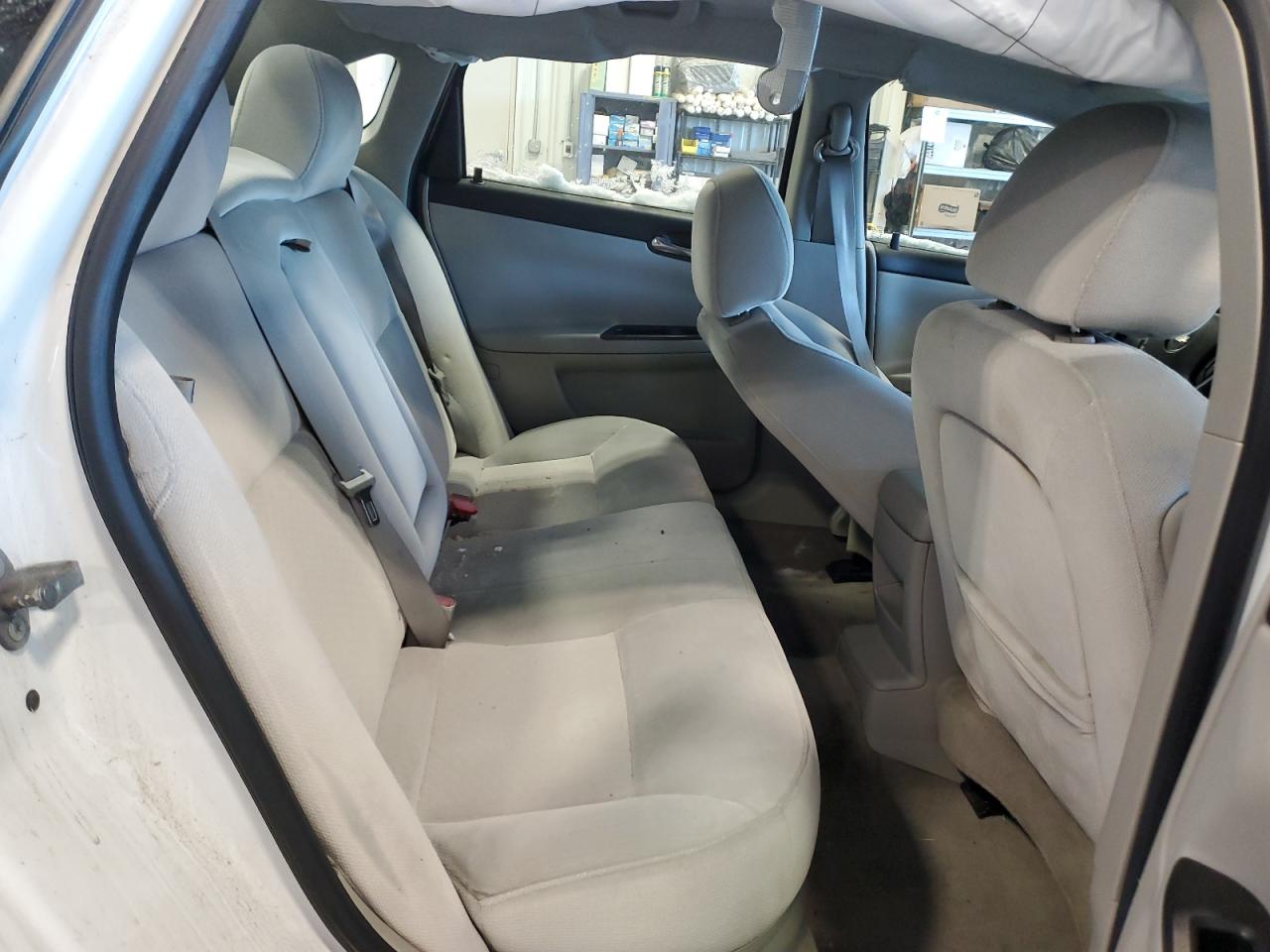 2014 Chevrolet Impala - Image 10
