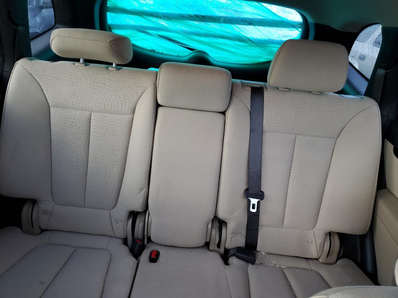 2011 Hyundai Santa Fe - Image 10