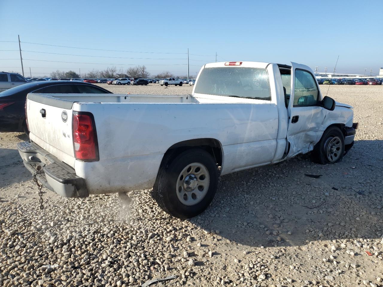 2007 Chevrolet Silverado - Image 3