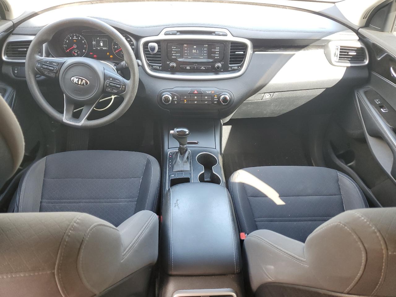 2016 Kia Sorento - Image 8