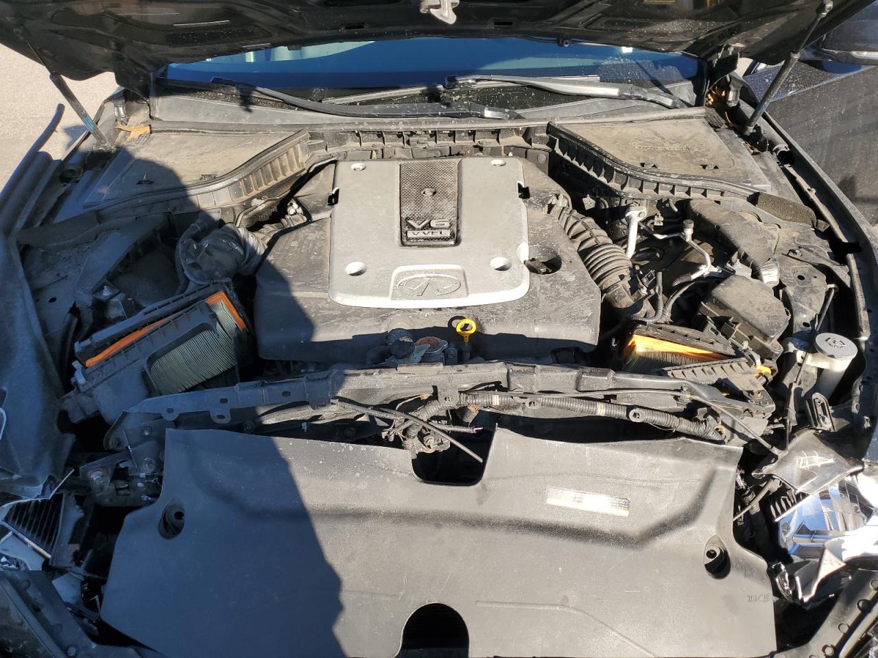 2015 Infiniti Q50 - Image 11