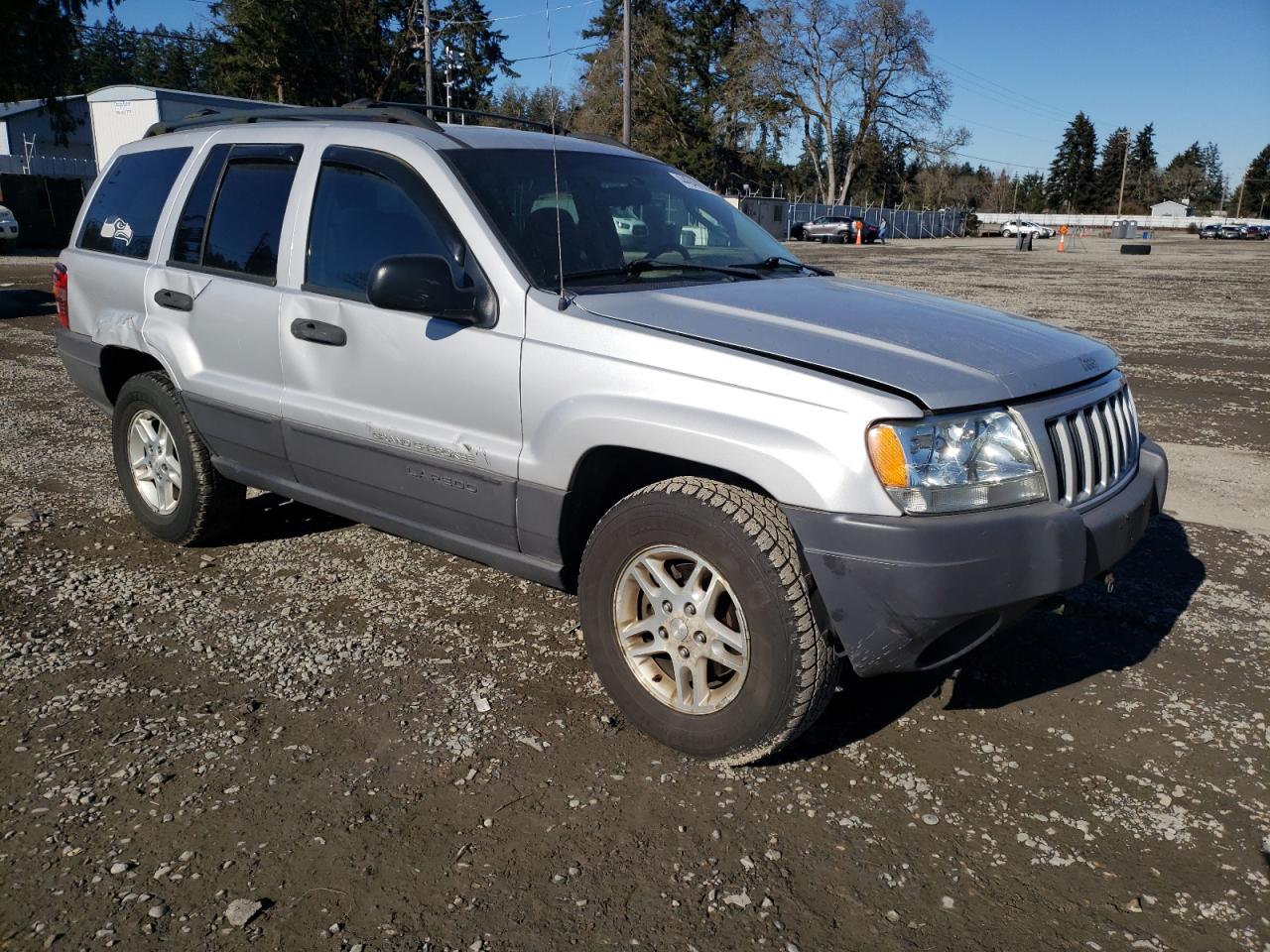 2004 Jeep Grand Cherokee - Image 4