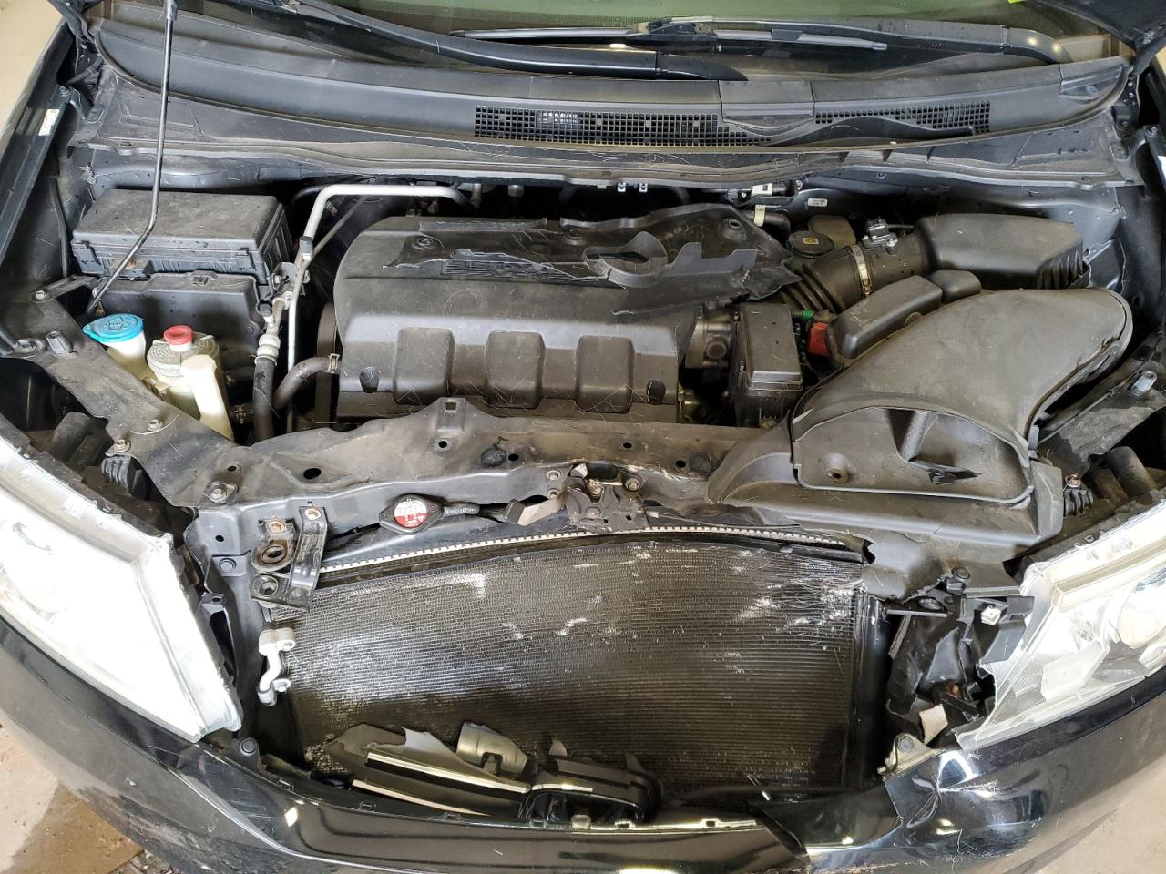 2012 Honda Odyssey - Image 12