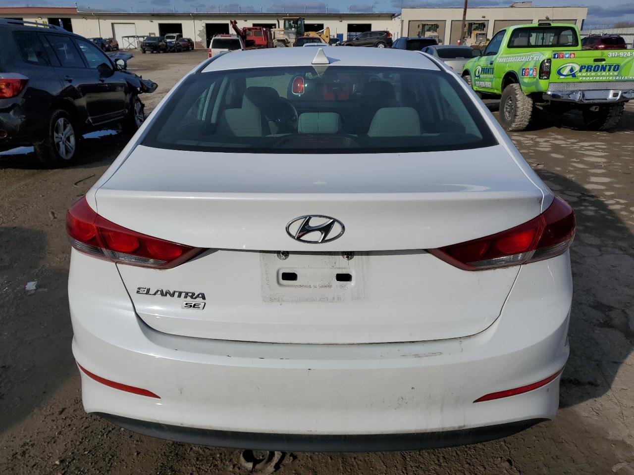 2017 Hyundai Elantra - Image 6