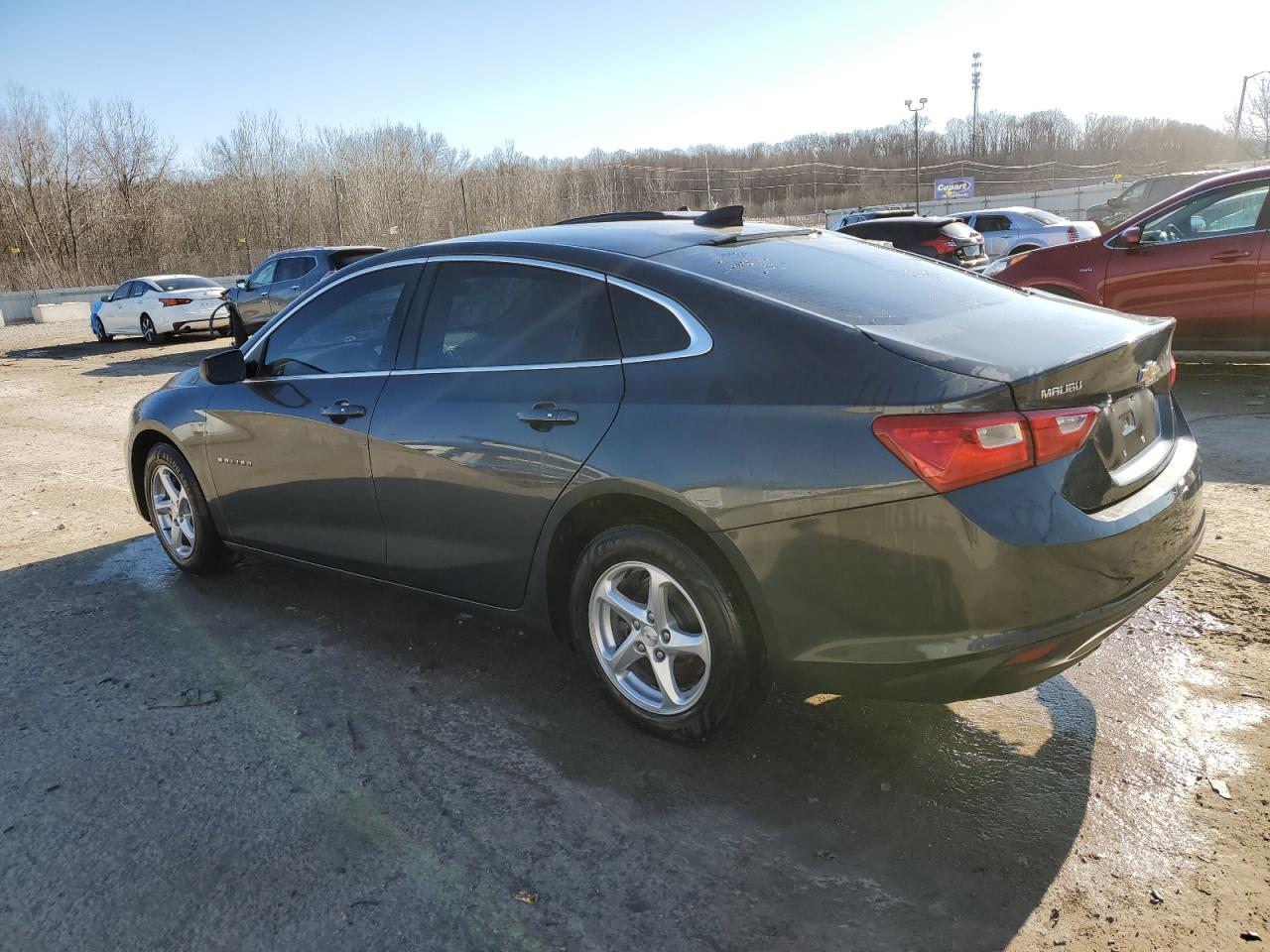 2018 Chevrolet Malibu - Image 2