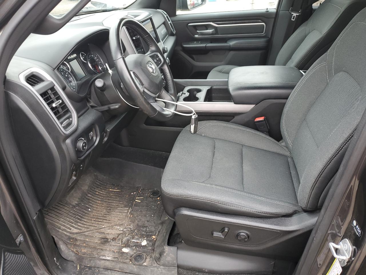 2021 RAM 1500 - Image 7