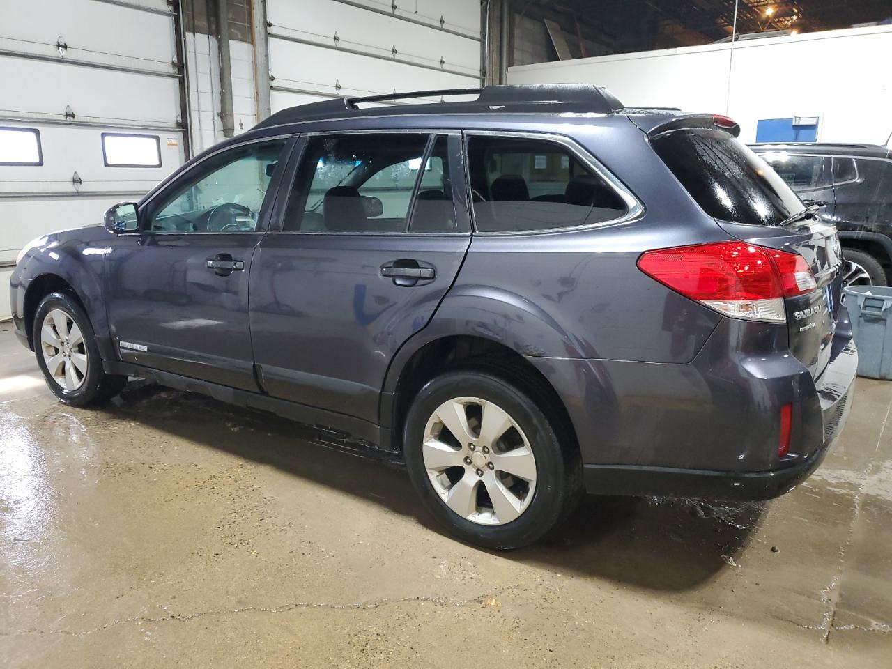 2010 Subaru Outback - Image 2