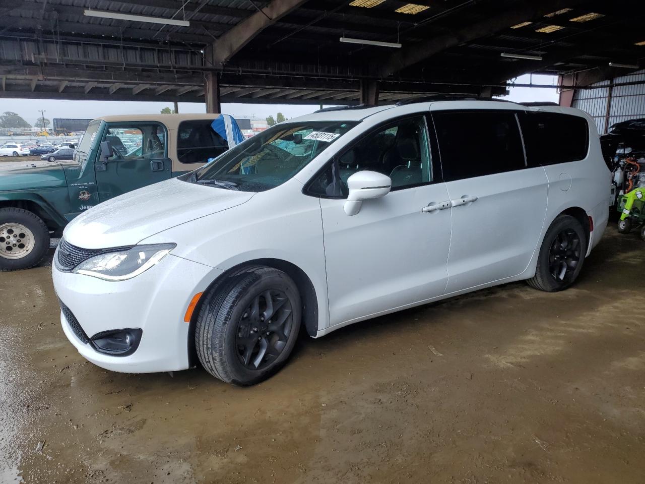 2020 Chrysler Pacifica - Image 1