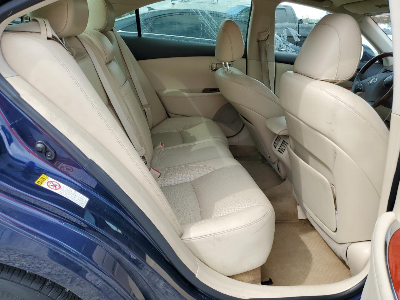 2012 Lexus ES - Image 10