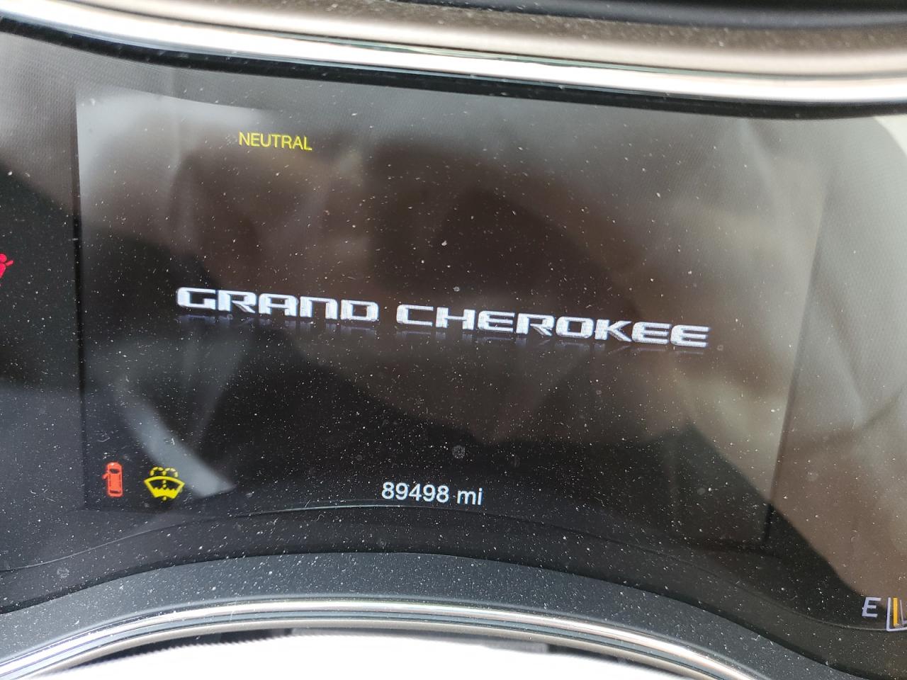 2017 Jeep Grand Cherokee - Image 9