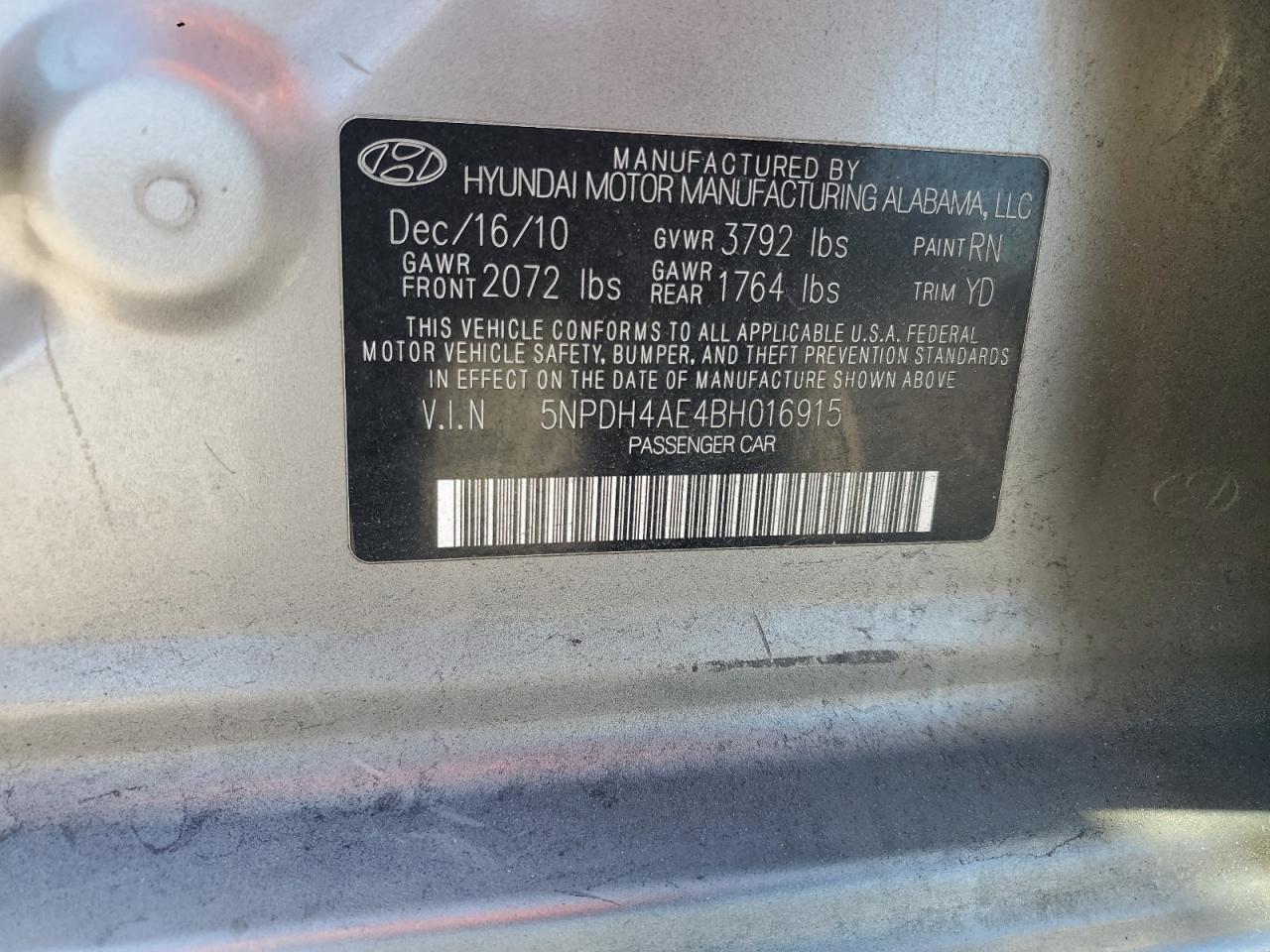 2011 Hyundai Elantra - Image 14
