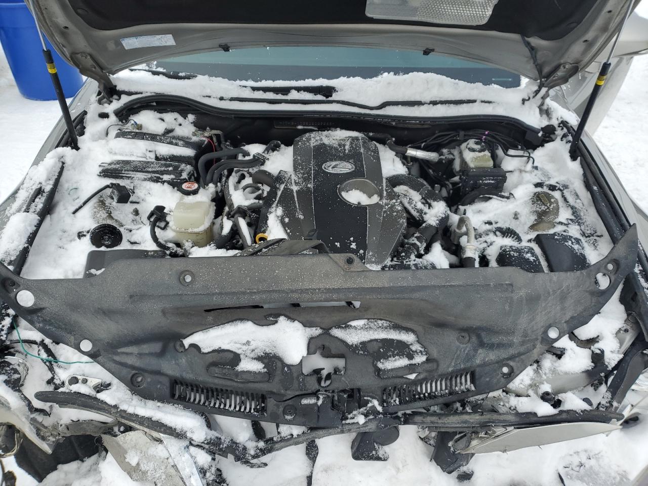2016 Lexus IS - Image 11