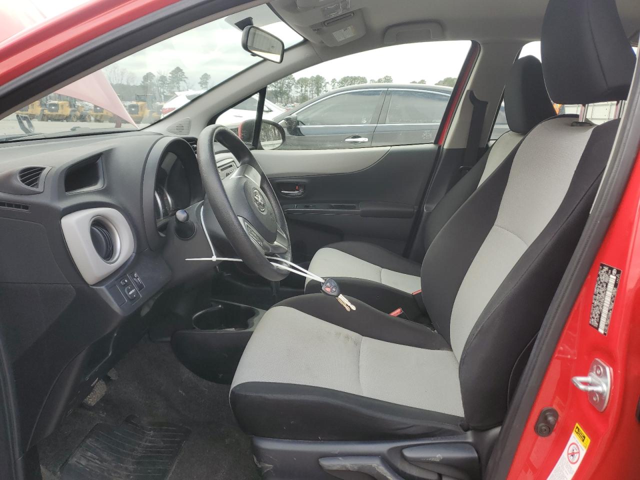 2014 Toyota Yaris - Image 7