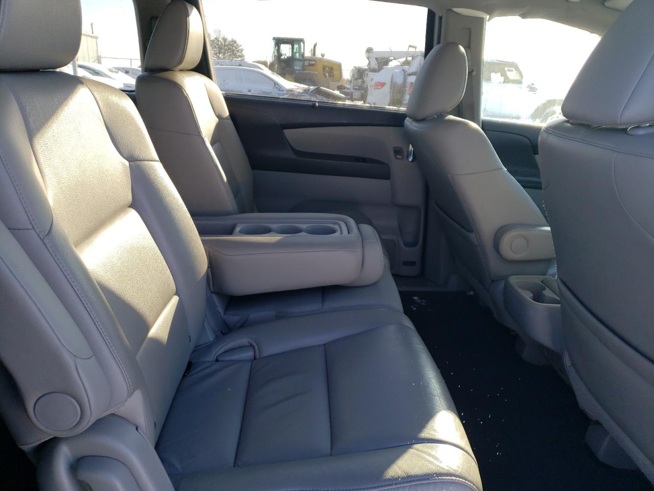 2015 Honda Odyssey - Image 12