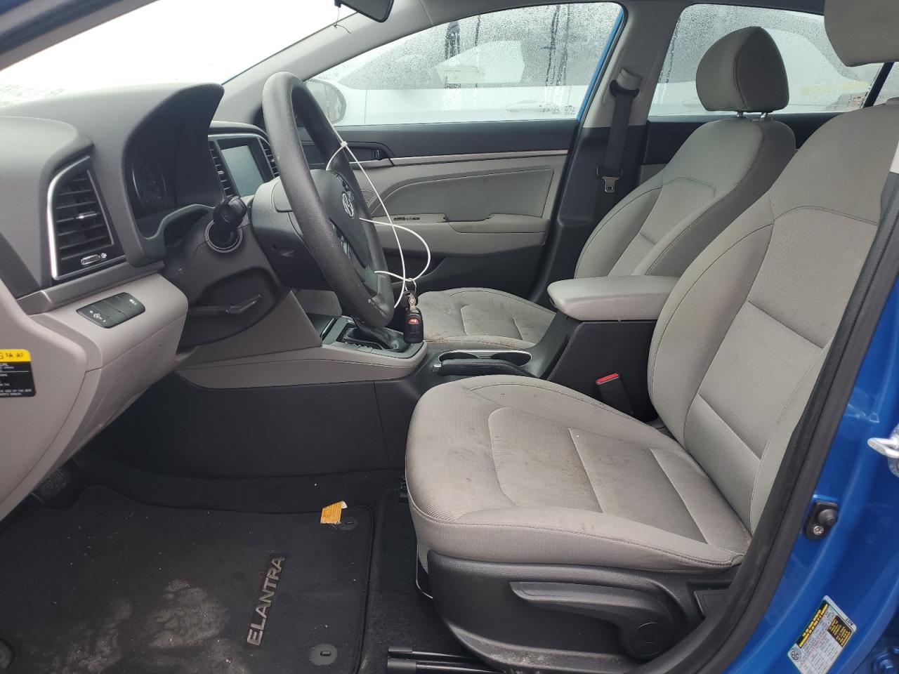2017 Hyundai Elantra - Image 7