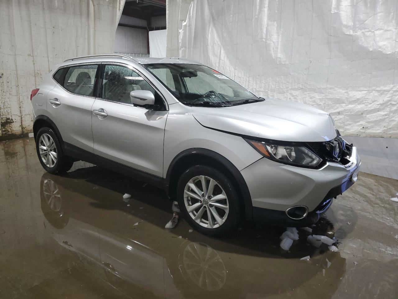 2018 Nissan Rogue - Image 4