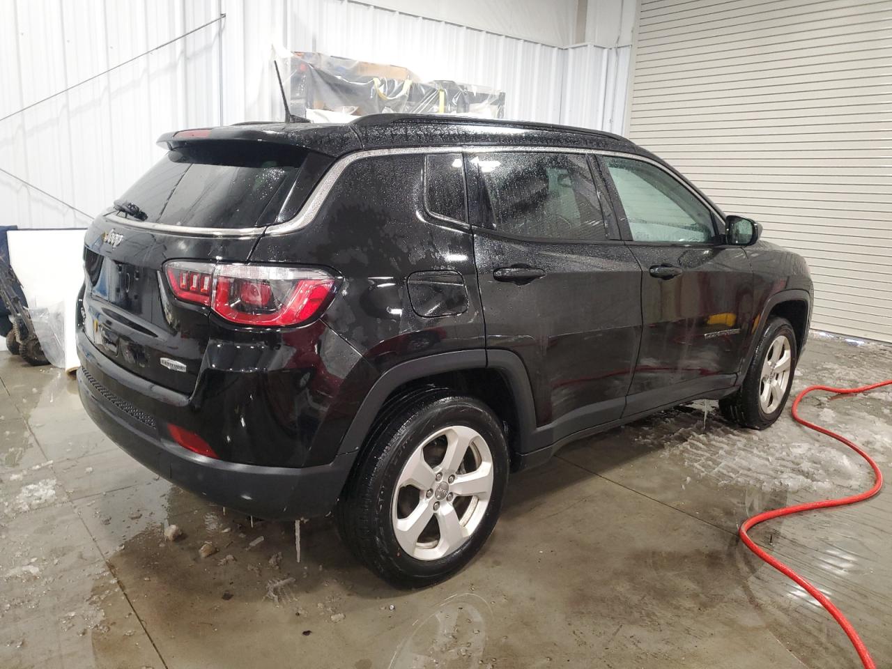 2018 Jeep Compass - Image 3