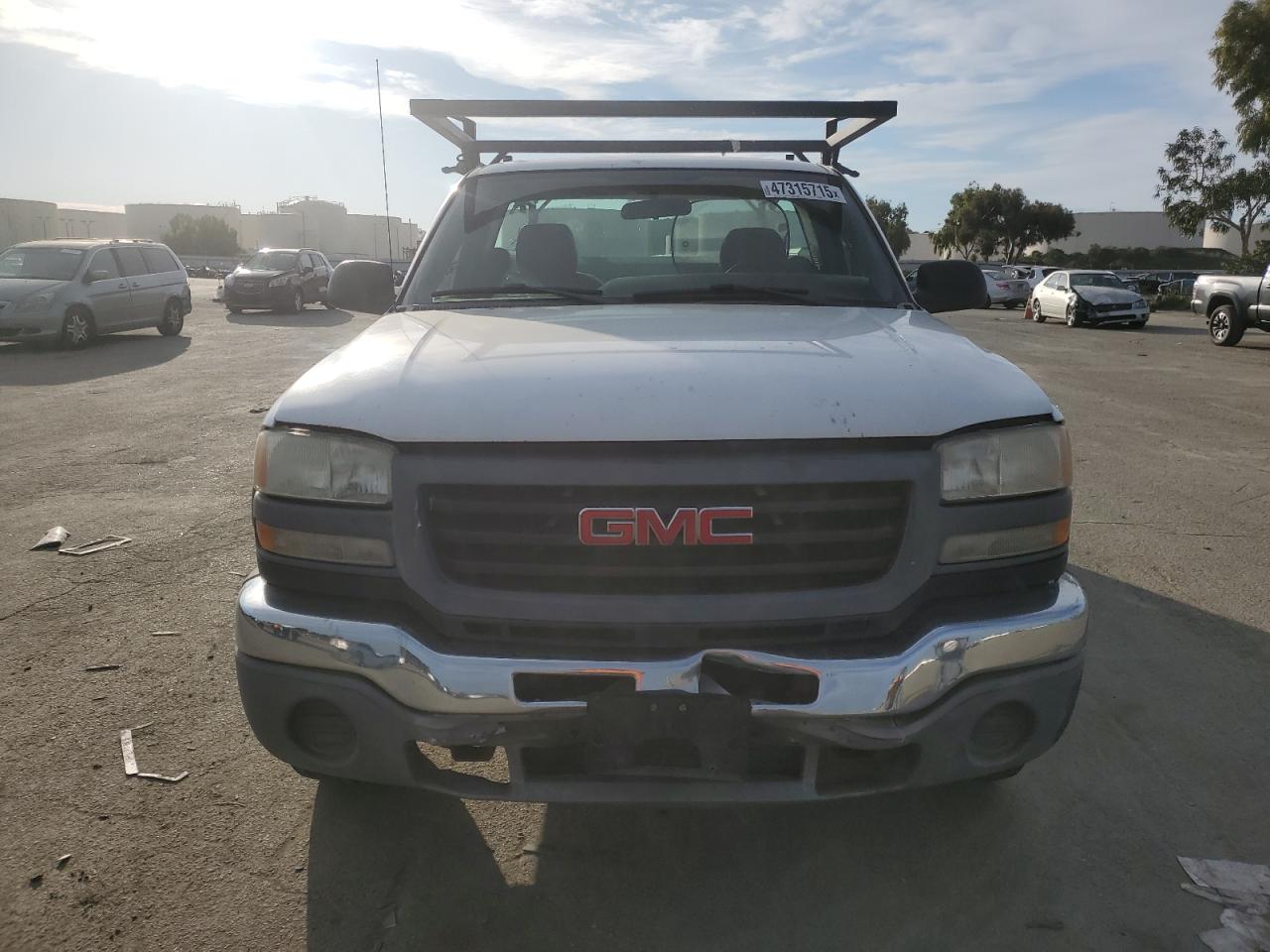 2005 GMC Sierra - Image 5