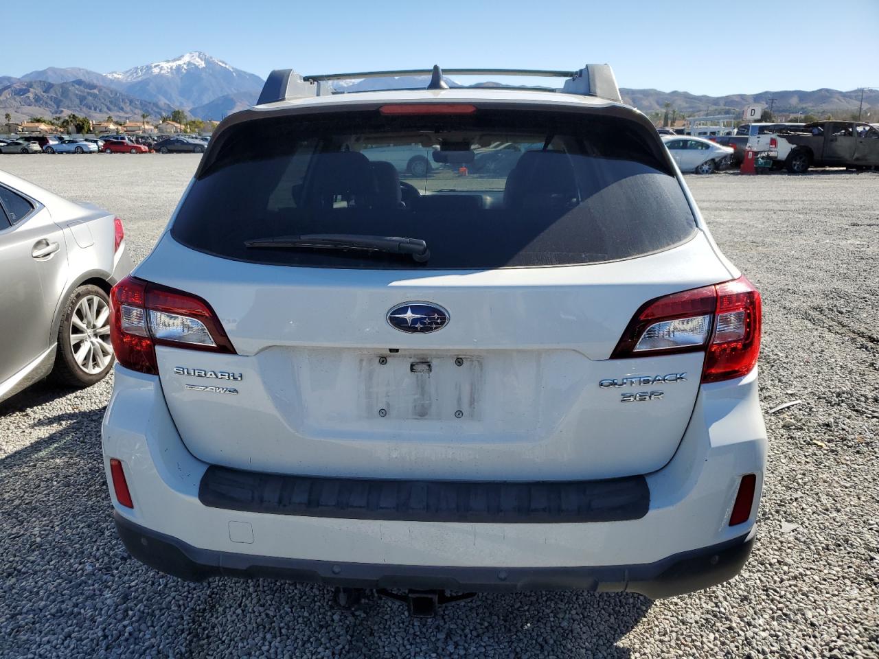 2017 Subaru Outback - Image 6
