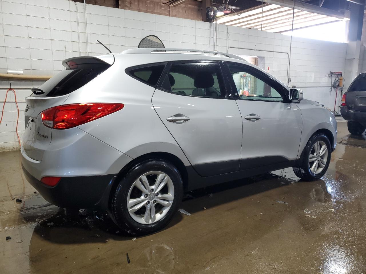 2012 Hyundai Tucson - Image 3