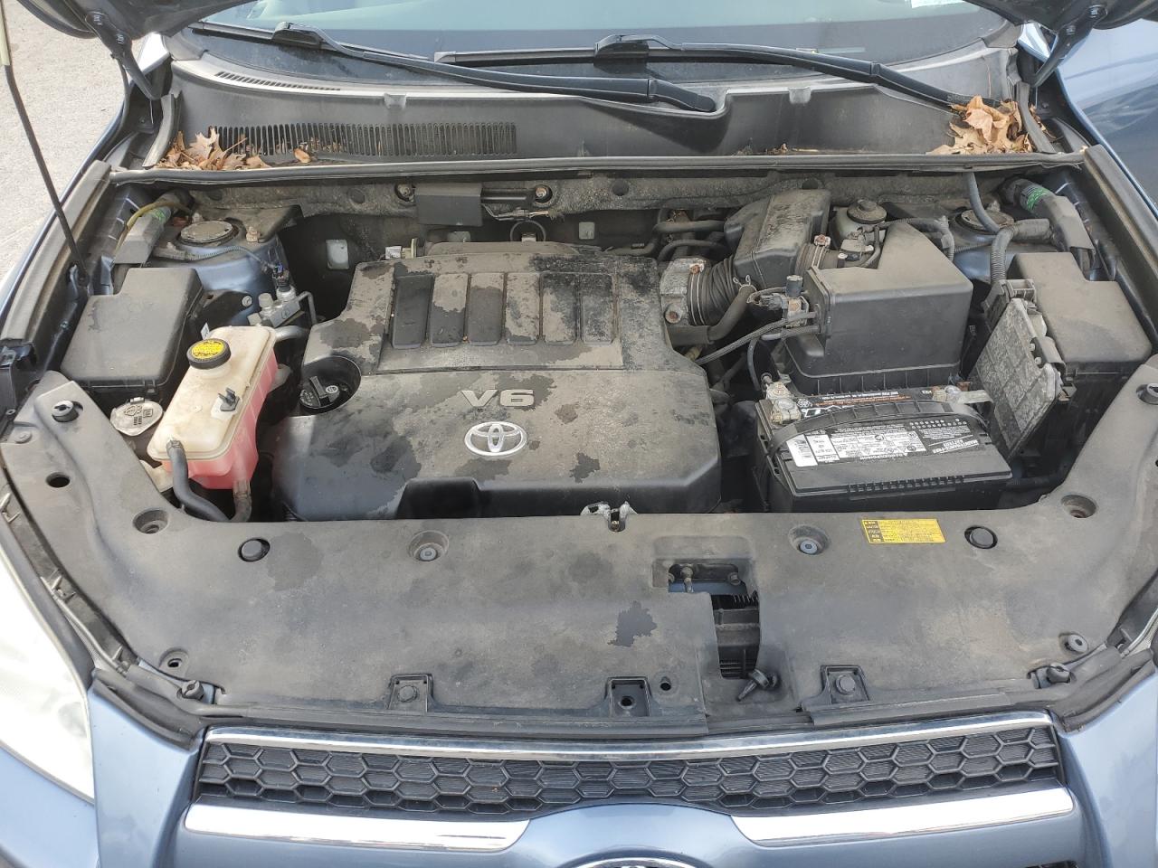2010 Toyota RAV 4 - Image 12