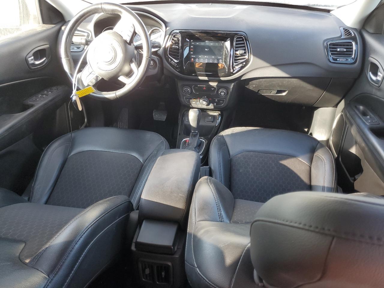 2020 Jeep Compass - Image 8