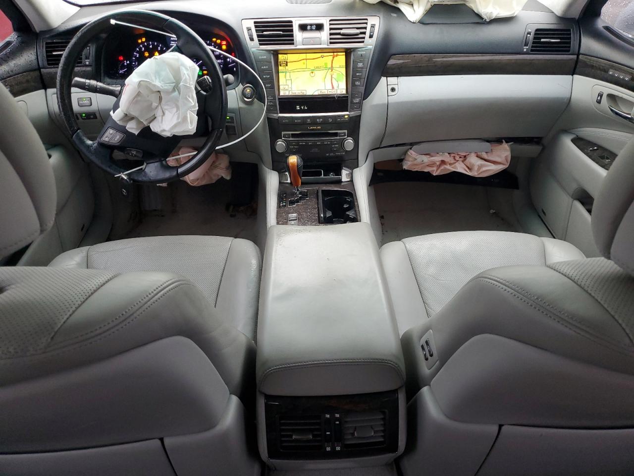 2011 Lexus LS - Image 8