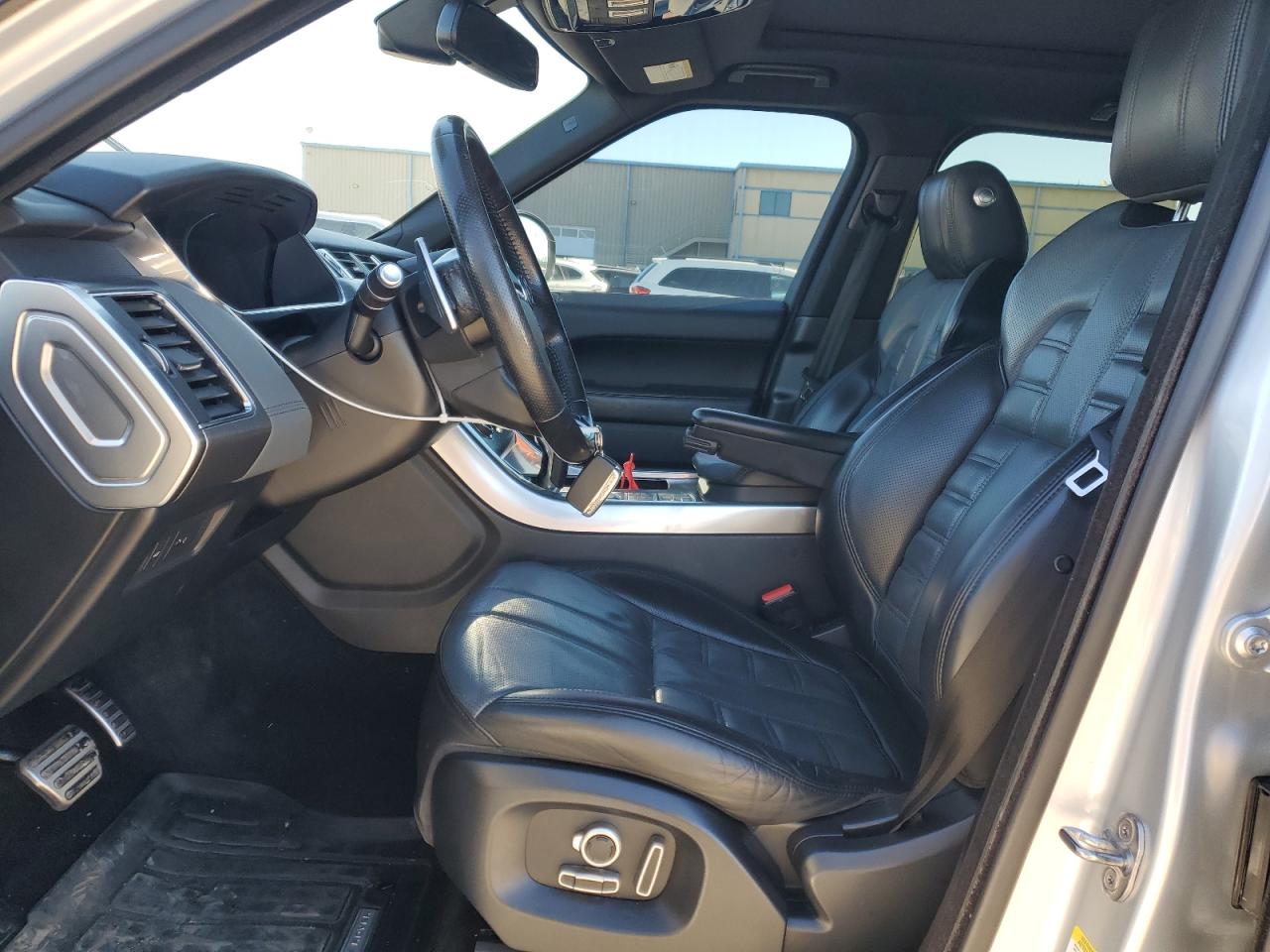 2016 Land Rover Range Rover - Image 7