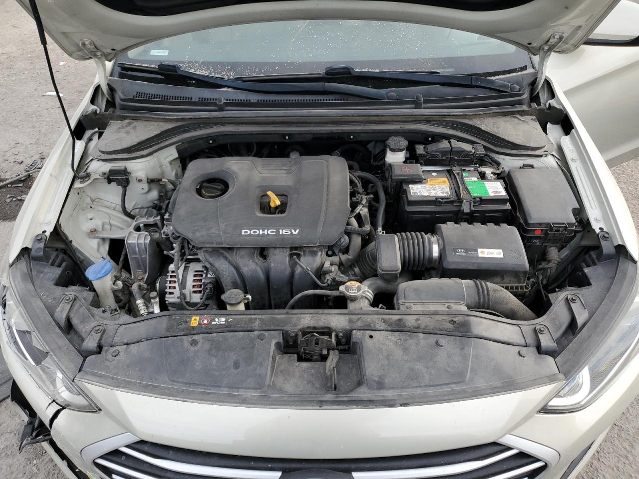2017 Hyundai Elantra - Image 11