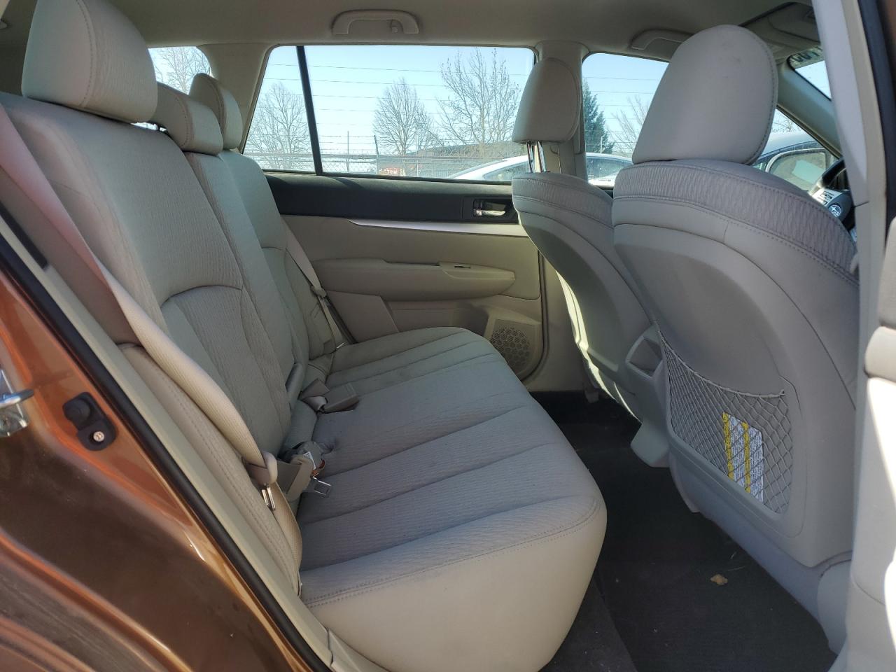 2011 Subaru Outback - Image 11