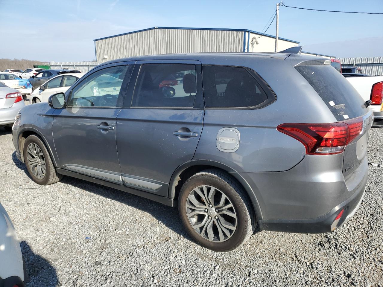 2017 Mitsubishi Outlander - Image 2
