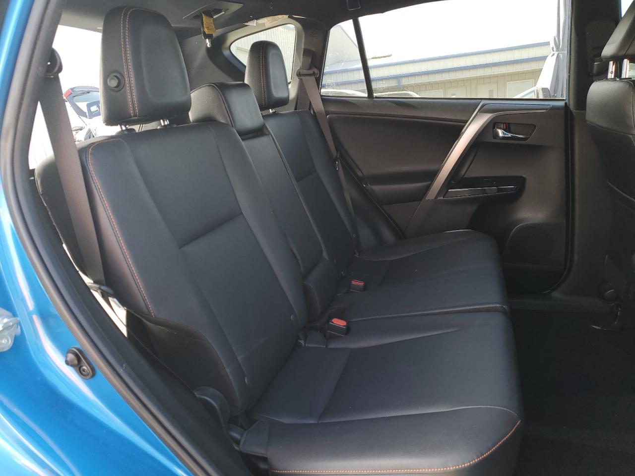 2018 Toyota RAV 4 - Image 11