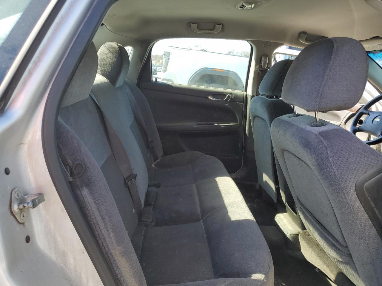 2014 Chevrolet Impala - Image 10