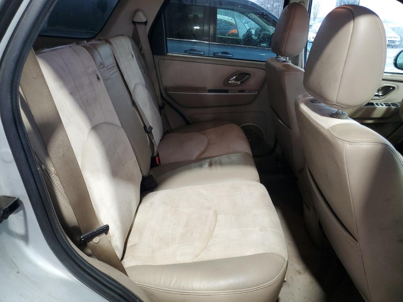 2005 Mercury Mariner - Image 11